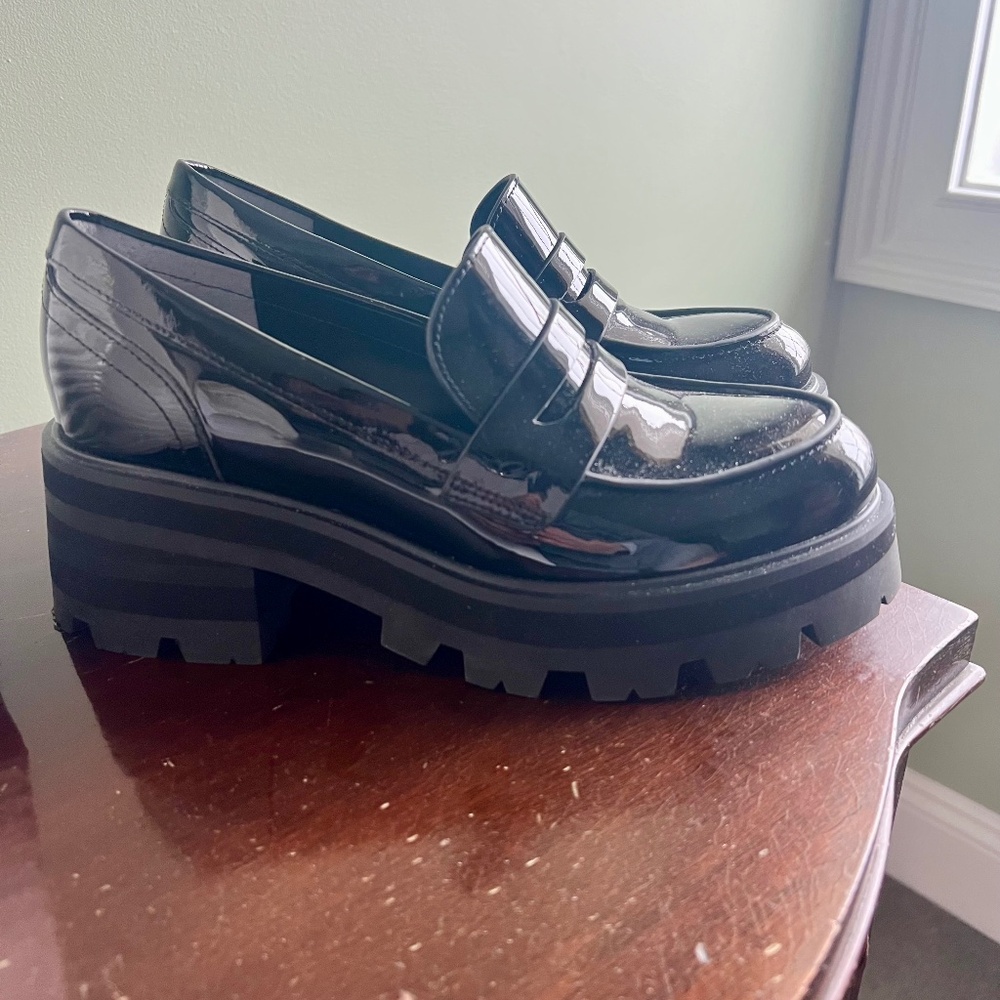 Marc Fisher Ltd lug  black patent loafer